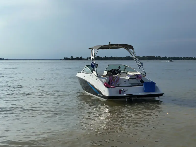 Stern view of the Yamaha AR190 anchored in calm water on Lake Conroe